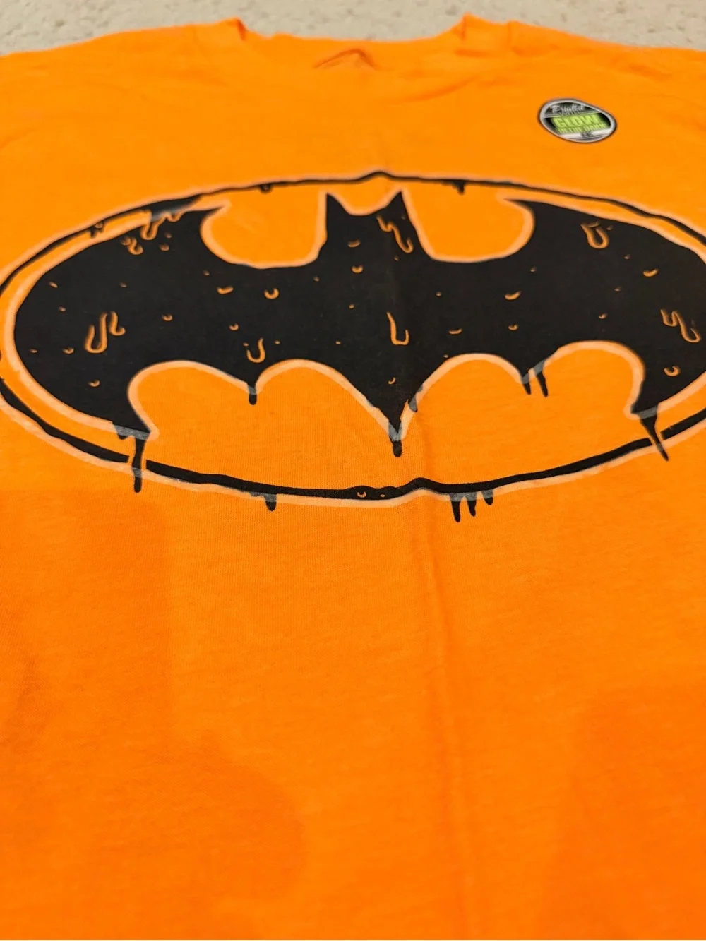 Batman Kids' Glow T-Shirt Costume - Orange Large